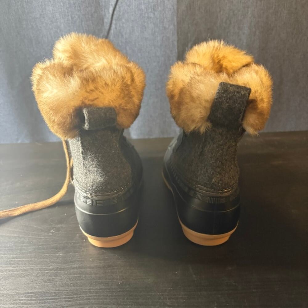 Maurices Women’s Millie Faux Fur Duck Boots Size 8.5 Gray Black Fall Winter - Picture 3 of 8